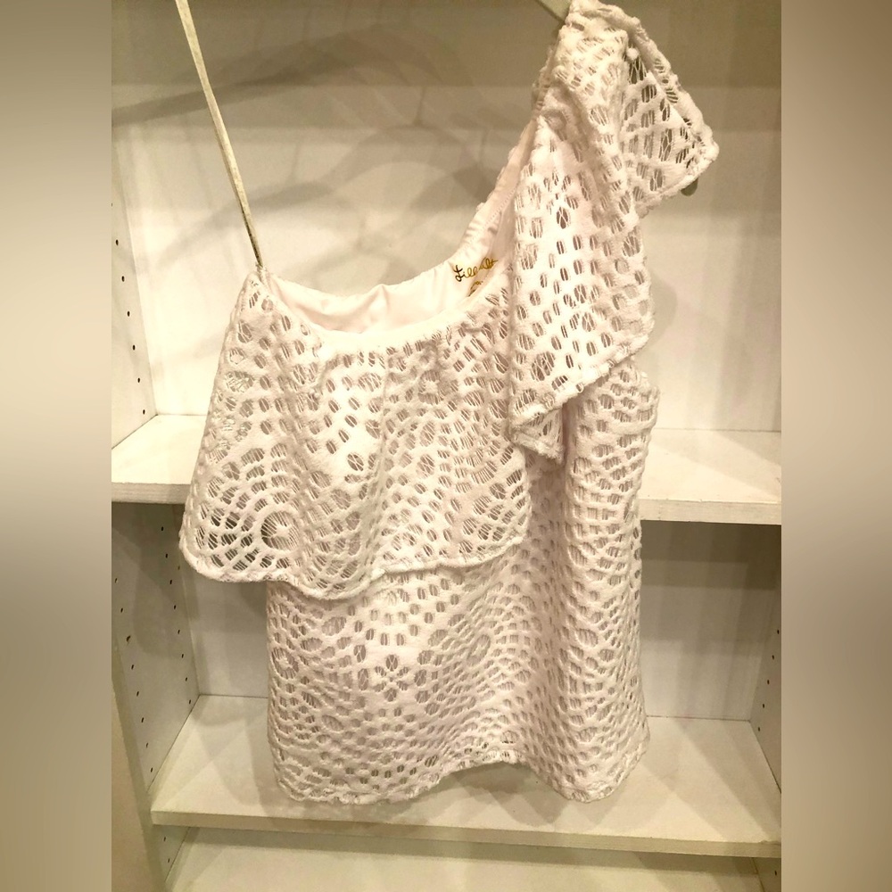 Lily Pulitzer White Lace One-Shoulder Top. Size XXS. Excellent , like new